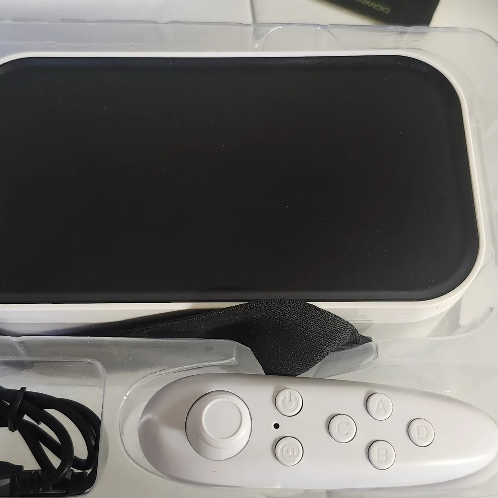 Sharper Image Platinum Series VR Headset - Black and White